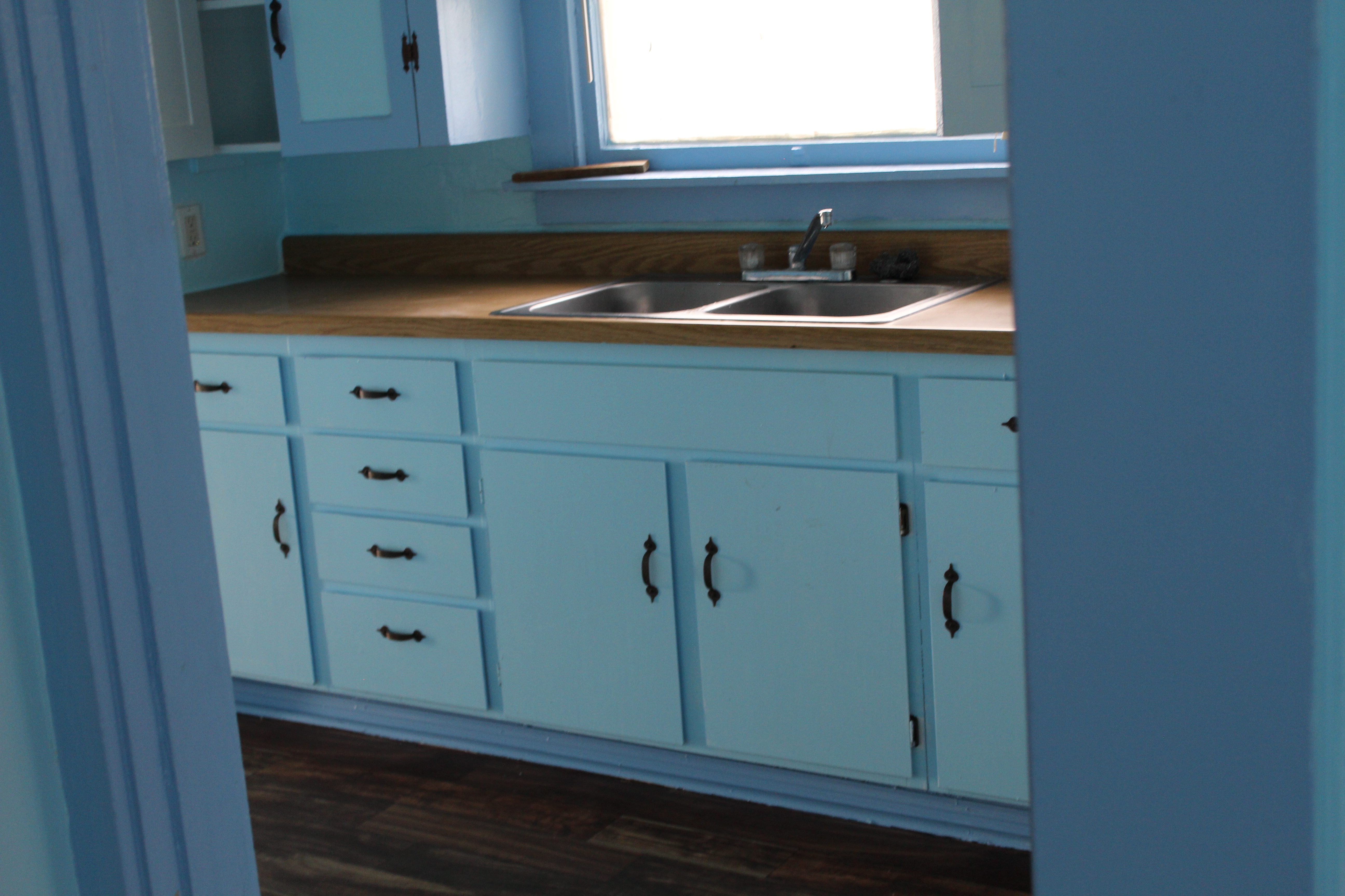 El Monte - Vintage 1 bed/1 bath Apt. Ready for move in.