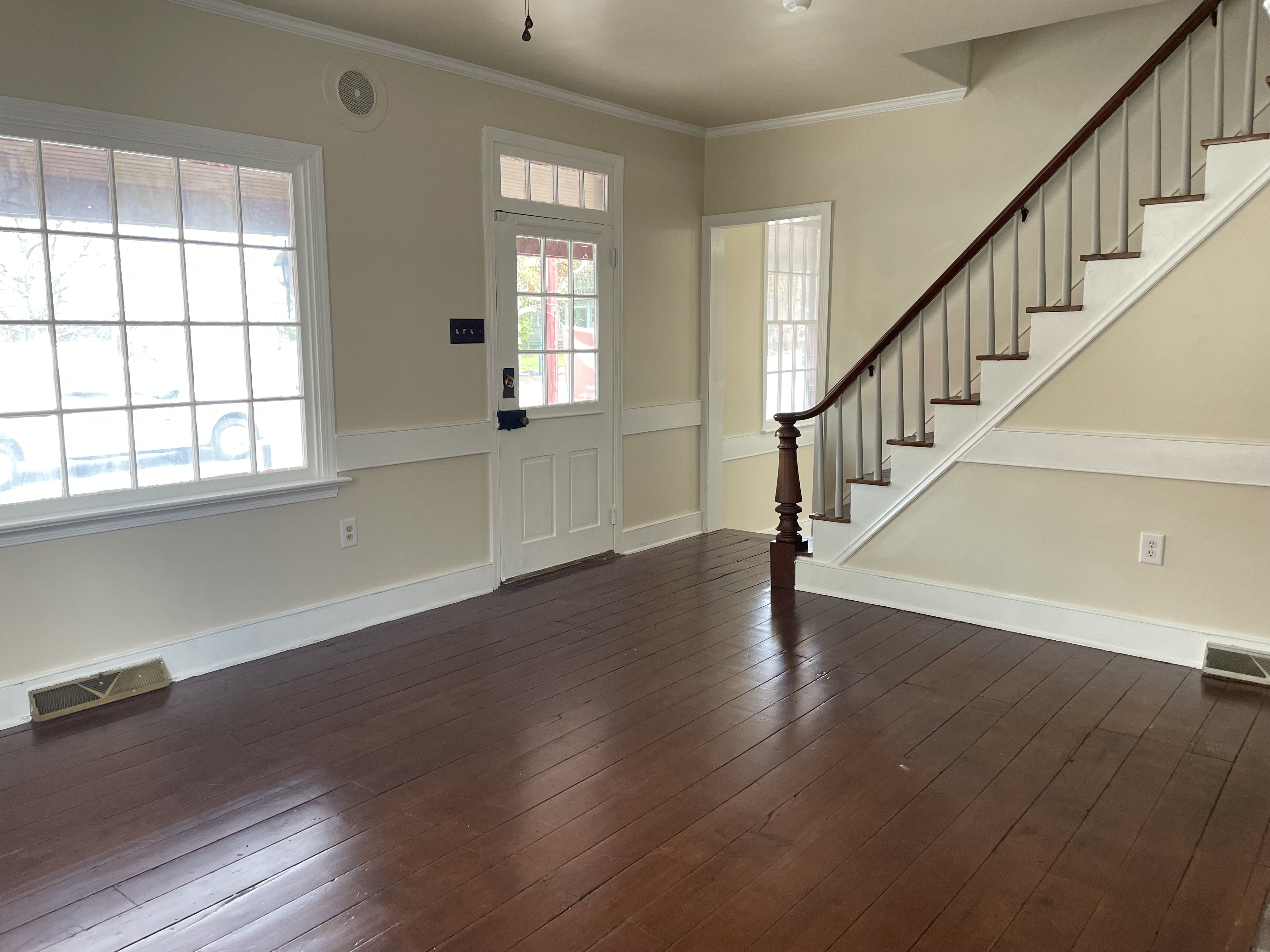 FOR RENT - 2688 Old Philadelphia Pk. Bird In Hand, PA 17505