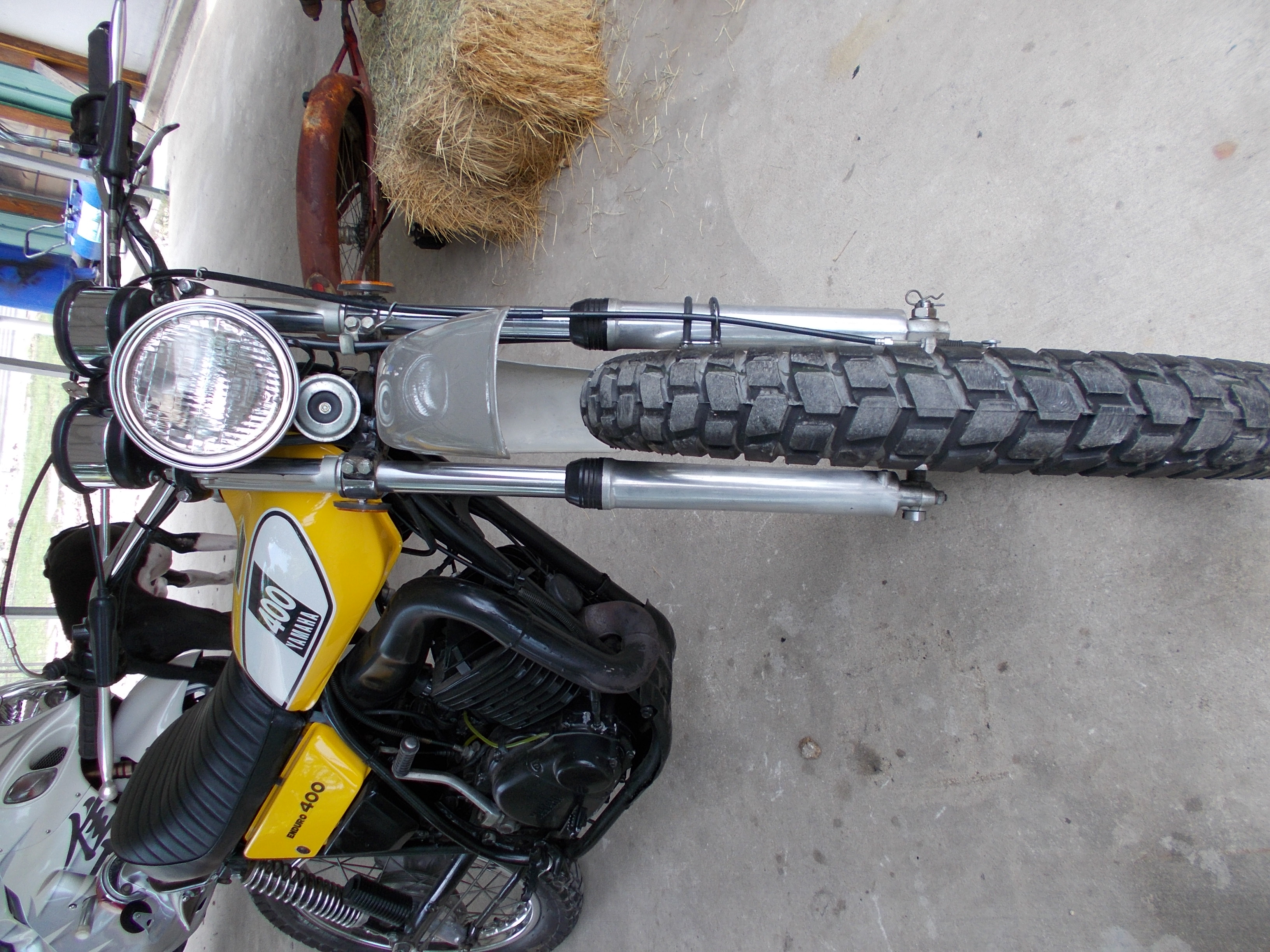 1975 dt400