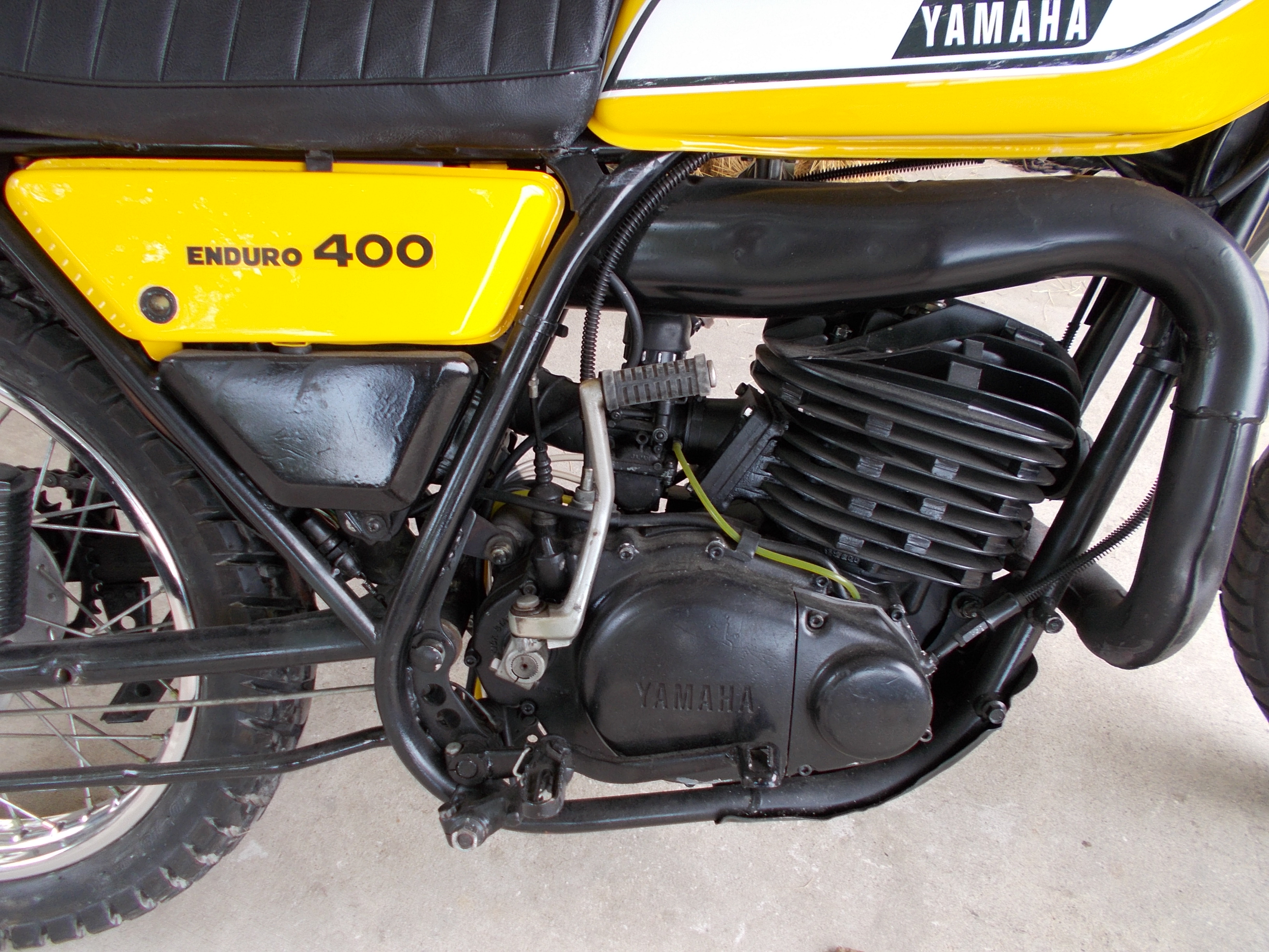 1975 dt400