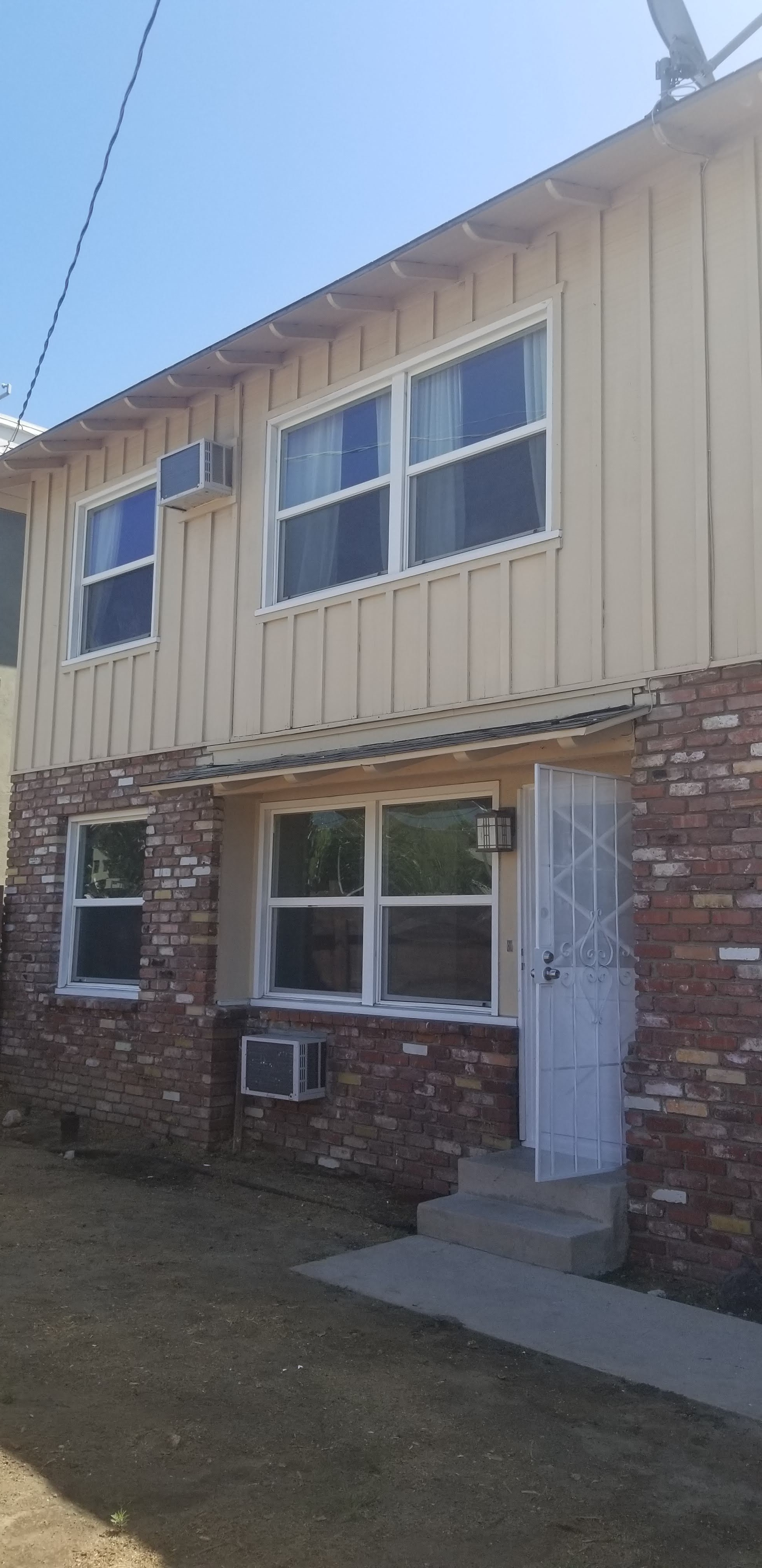 1 bed 1 Bath - Garden Unit with Private entry - Valley Village