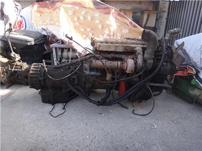 CUMMINS ENGINE WITH TRANSMISSION