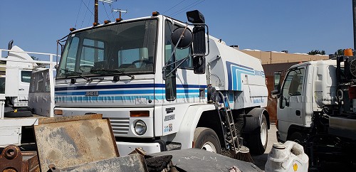 2002 FREIGHTLINER FC70 DIESEL STREET SWEEPER