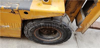 KOMATSU FB15M-2 ELECTRIC 2,670 CAPACITY FORKLIFT