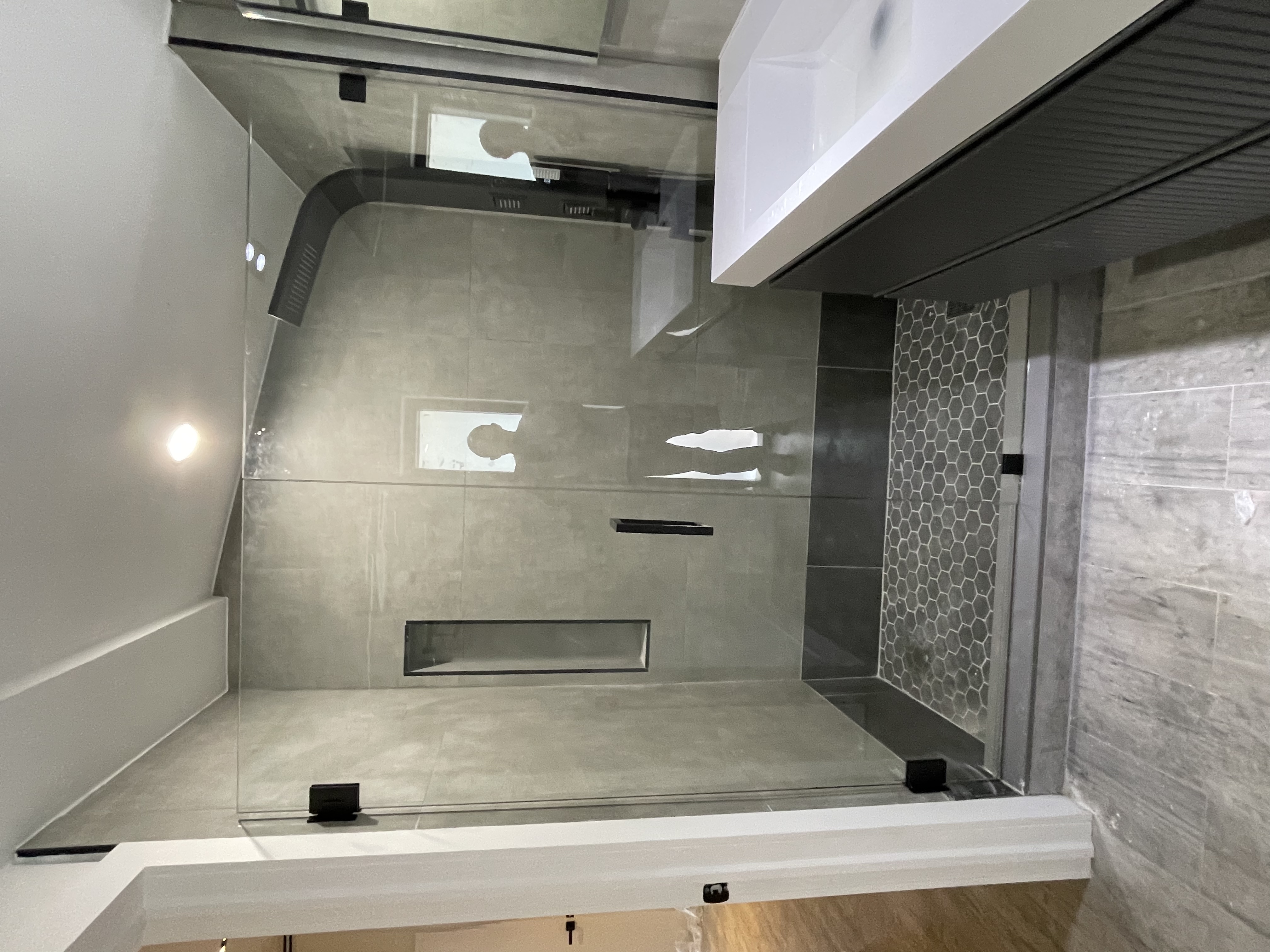 FRAMELESS SHOWER DOORS/TRADITION FL/PORT ST Lucie FL