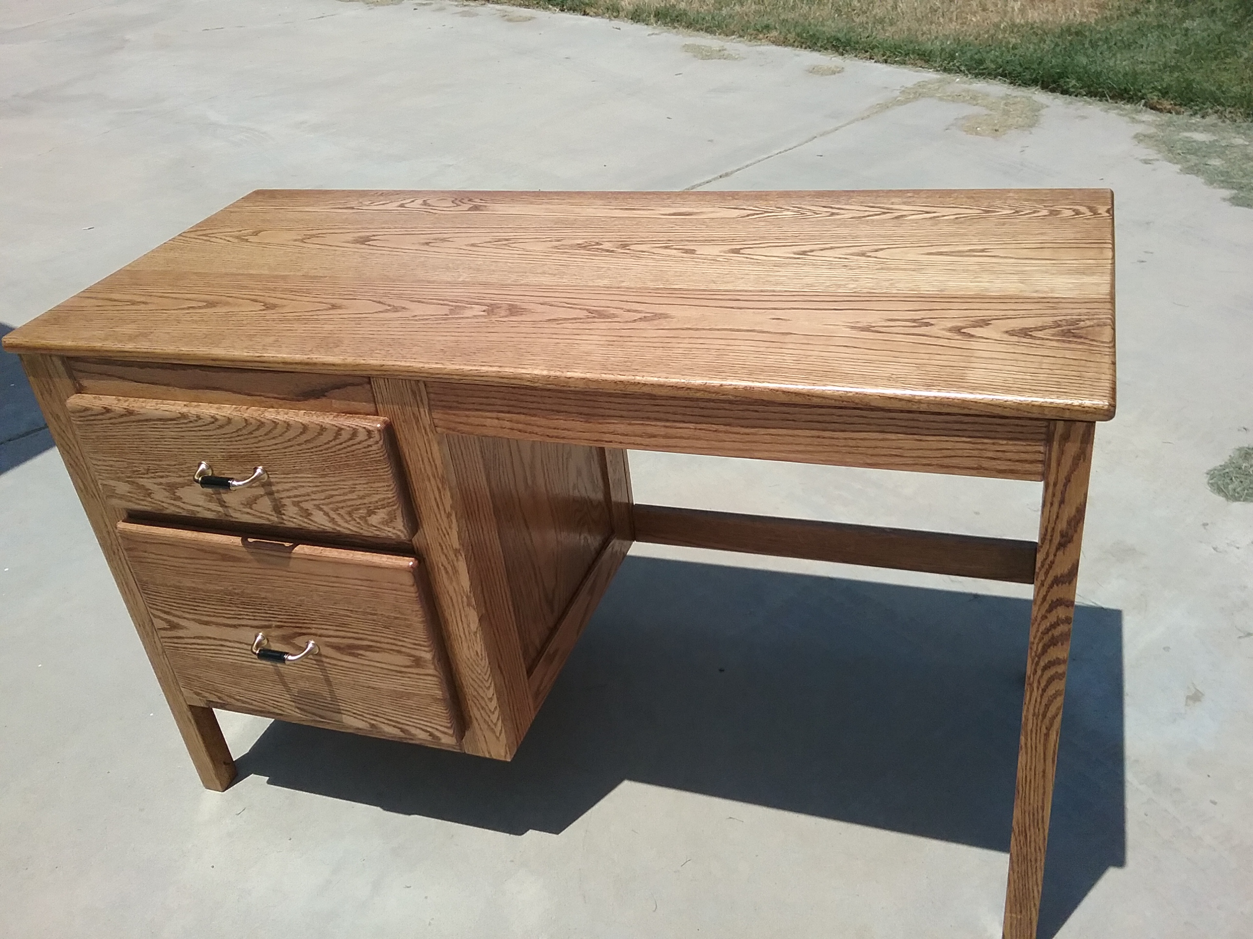 WRITING DESK PRICED TO SELL