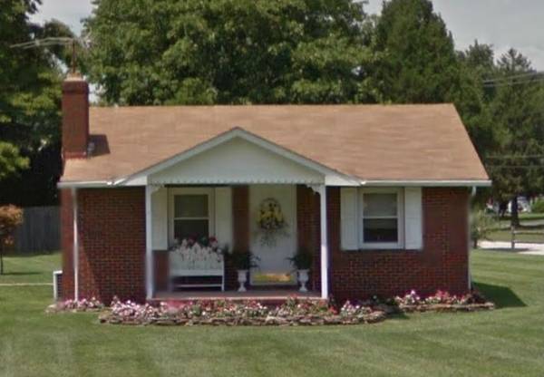 1 bedroom 1 bath fixer upper house in Vineland New Jersey!