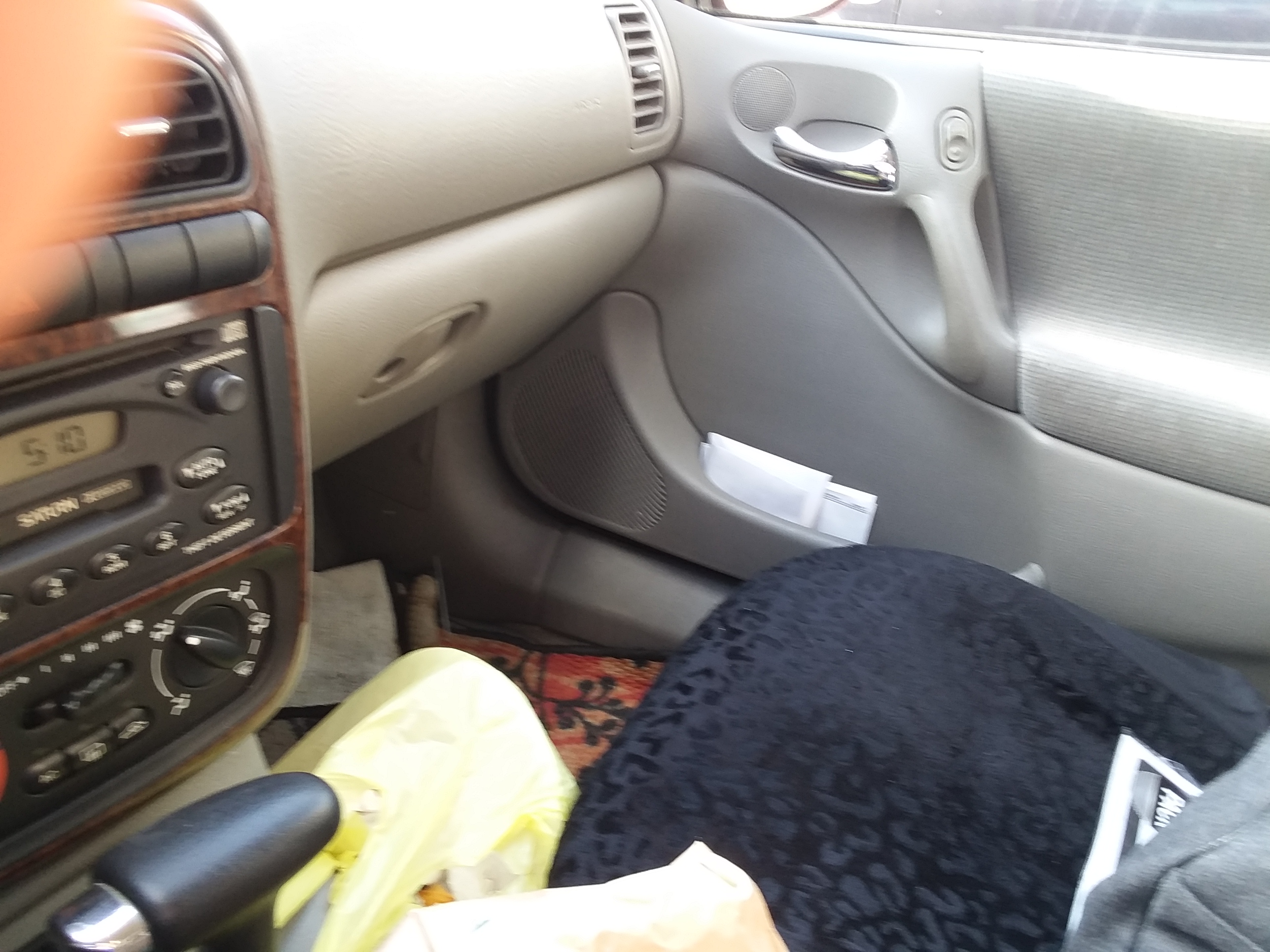 2001 saturn L series 200