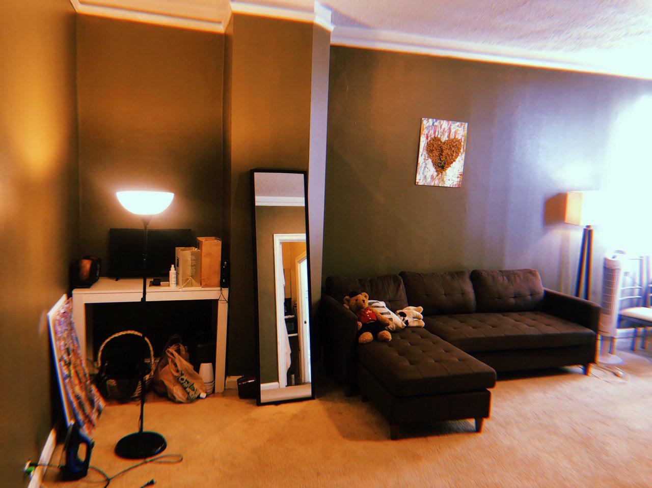 PLACE IN A STUDIO IN KOREATOWN