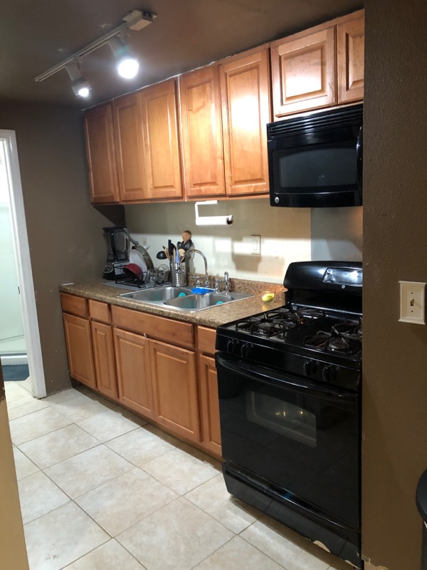 Guest house for rent in sylmar