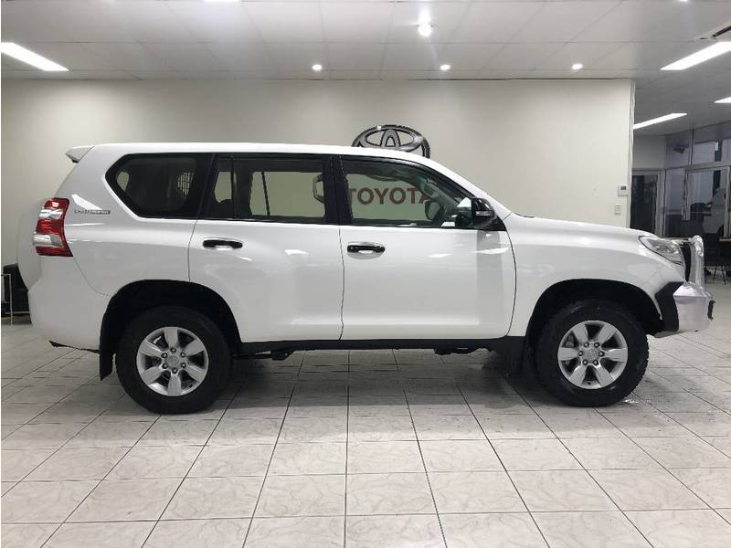 2017 toyota land cruiser prado for sale text (510) 683-1723