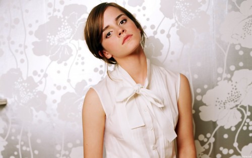 Emma-Watson-Wide-Screen-Wallpapers-27.jpg