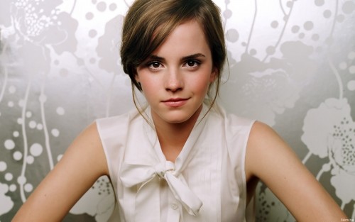 Emma-Watson-Wide-Screen-Wallpapers-51.jpg