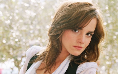 Emma-Watson-Wide-Screen-Wallpapers-74.jpg