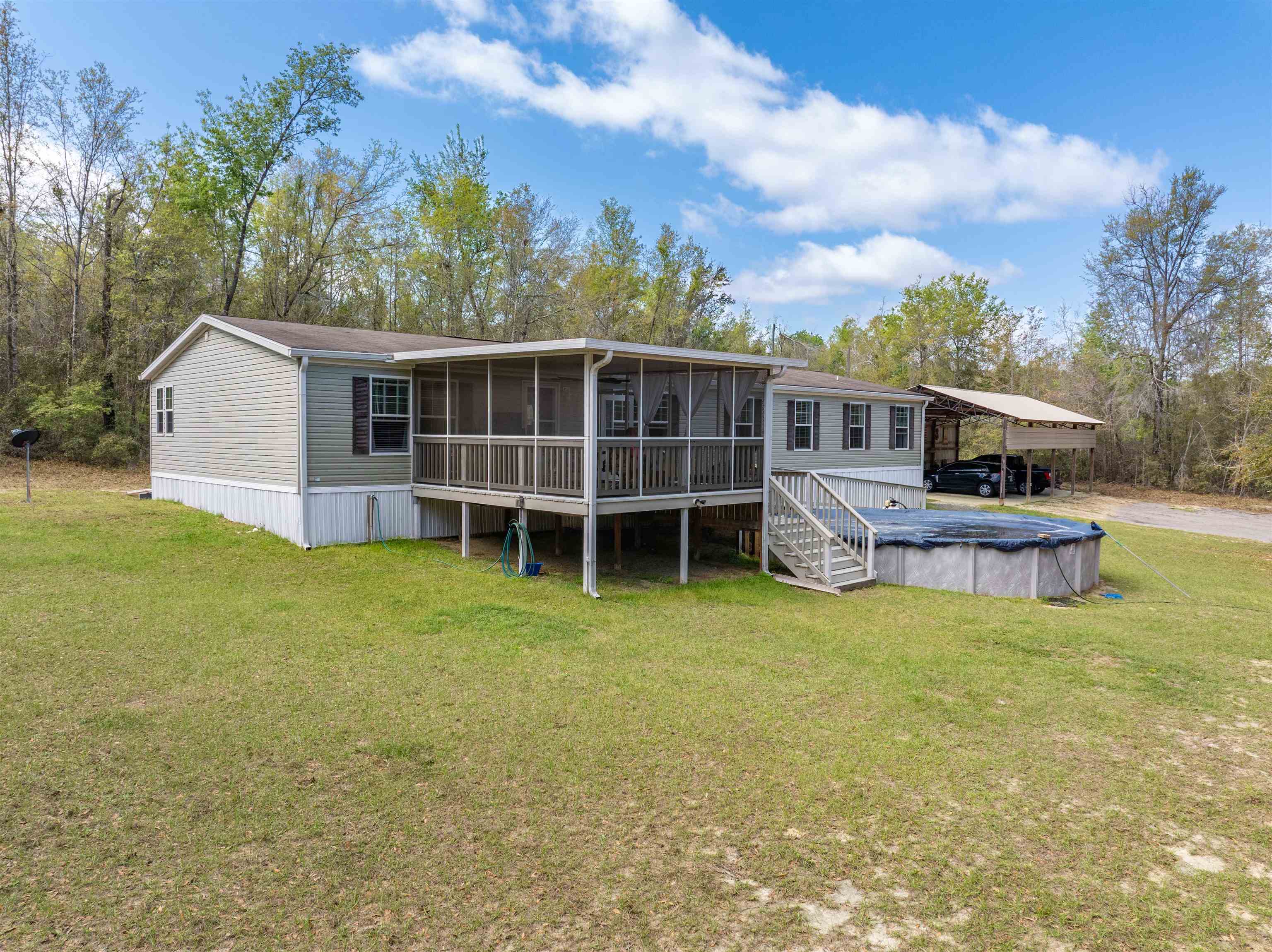 572  Oak Hill<br>Pinetta, FL