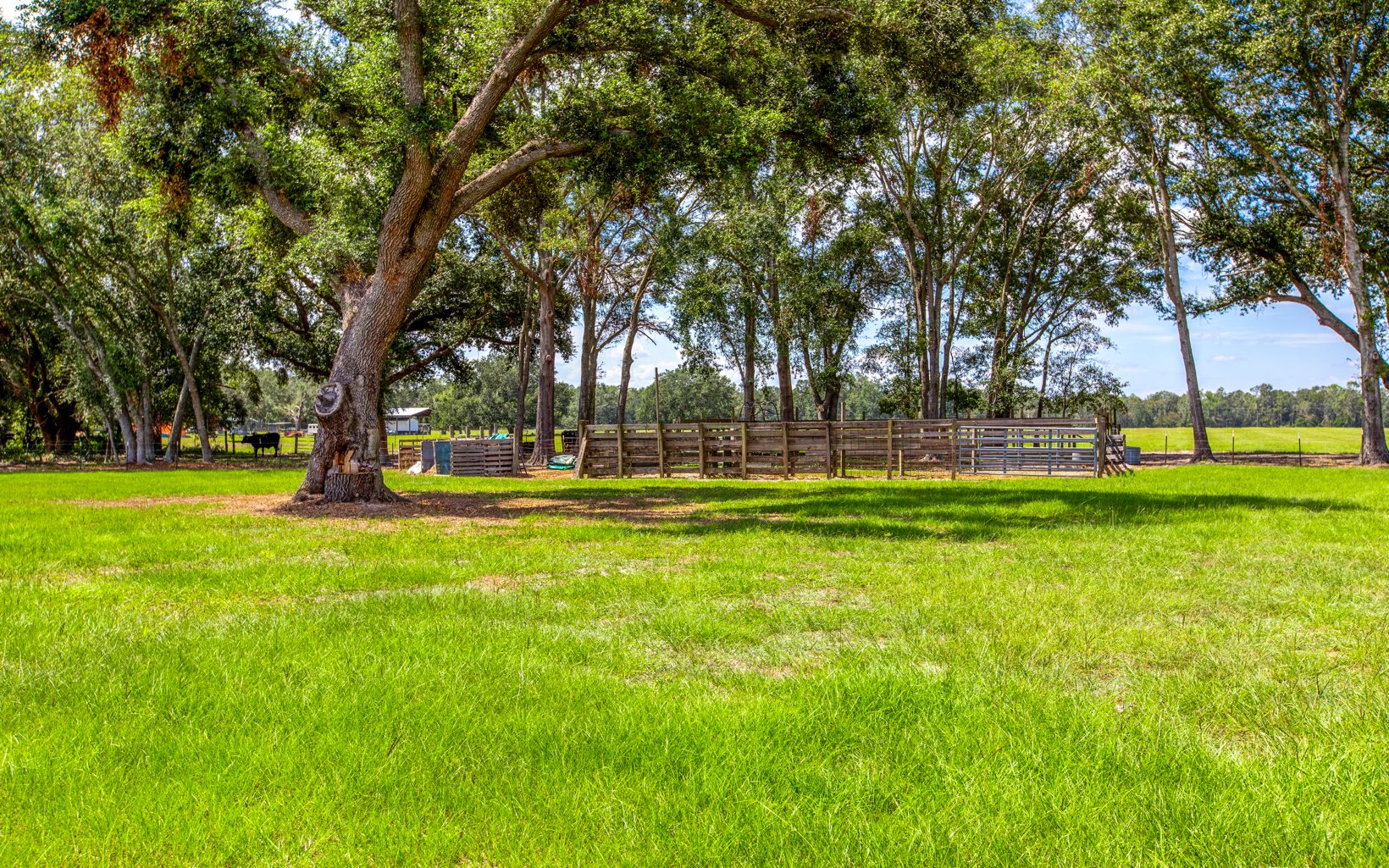 379 SE DONALDSON ROAD<br>Lee, FL