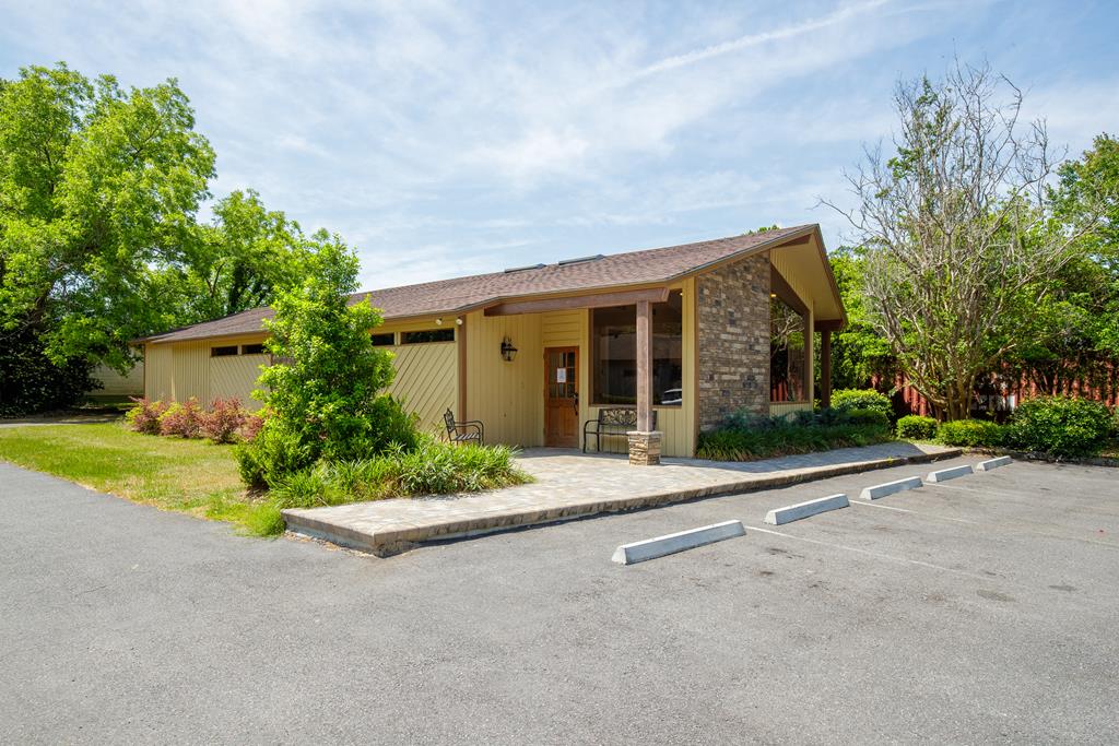 403 Cowart St<br>Valdosta, GA