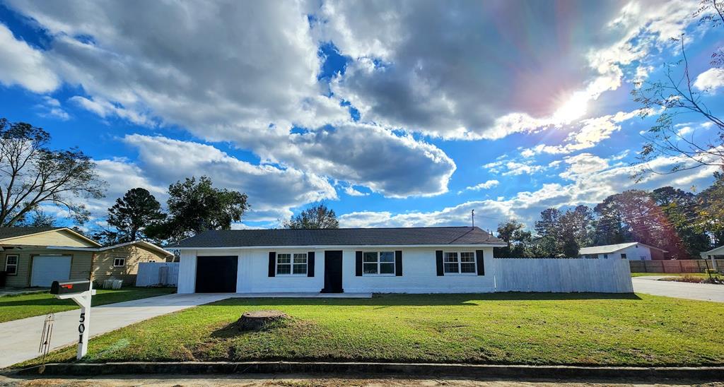 501 GIDDENS DR<br>Nashville, GA