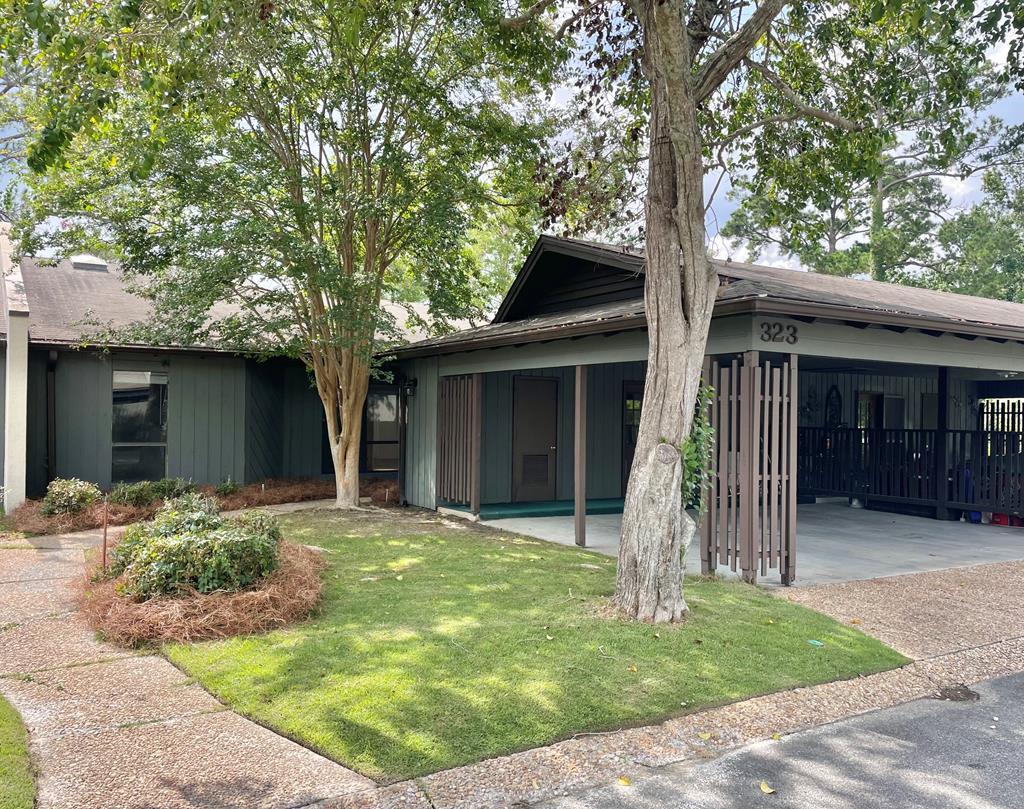 323  Oak Center Pl<br>Valdosta, GA