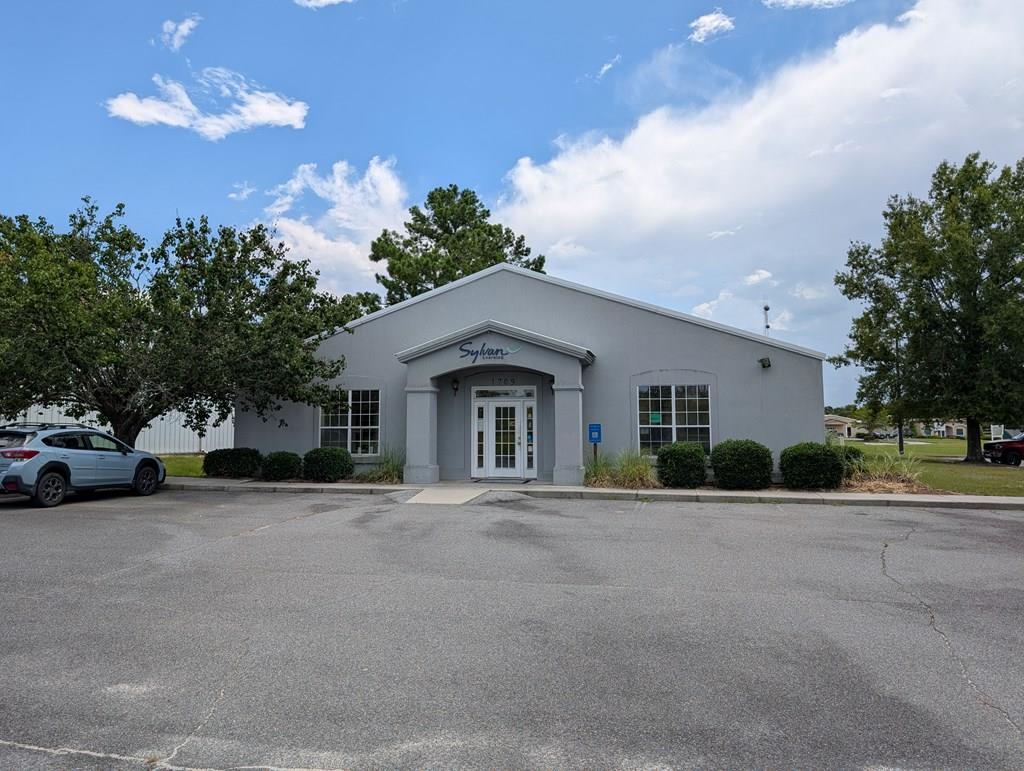 1709  River St<br>Valdosta, GA