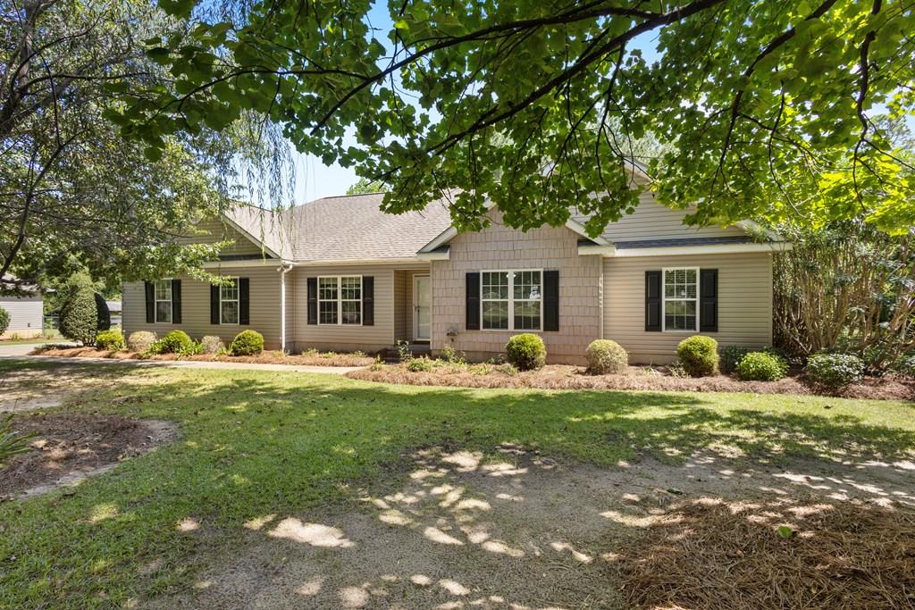 100  Elizabeth Drive<br>Tifton, GA