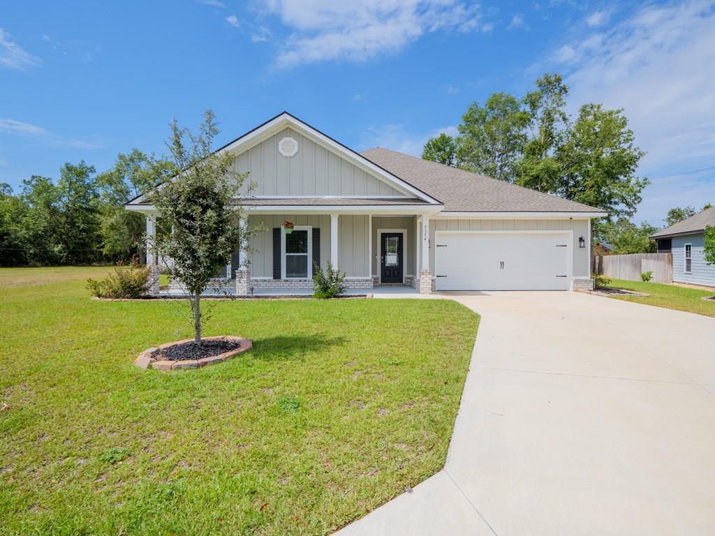 5154  Grand Oak Circle<br>Lake Park, GA