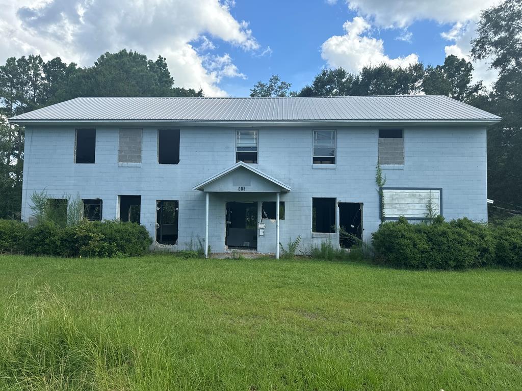 410 E Main Street<br>Hahira, GA