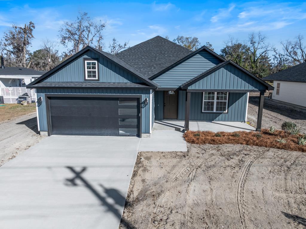 107 S Oak St<br>Lakeland, GA