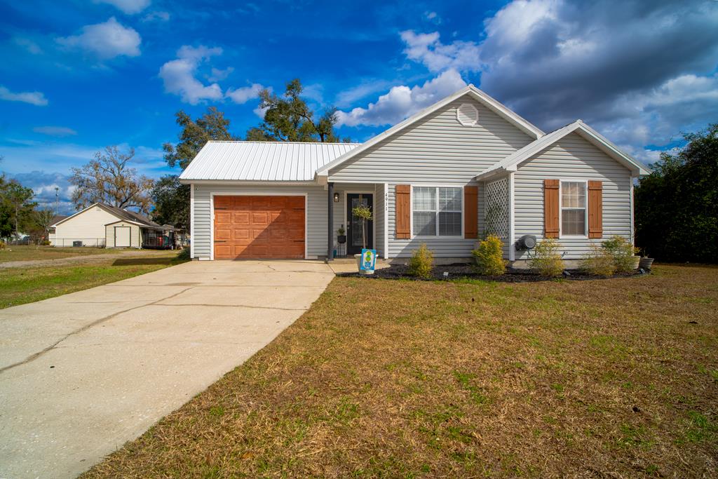 4911 Ivandale Cir Lake Park Georgia