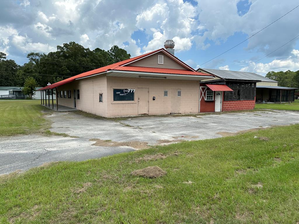 593 E Main Street<br>Willacoochee, GA