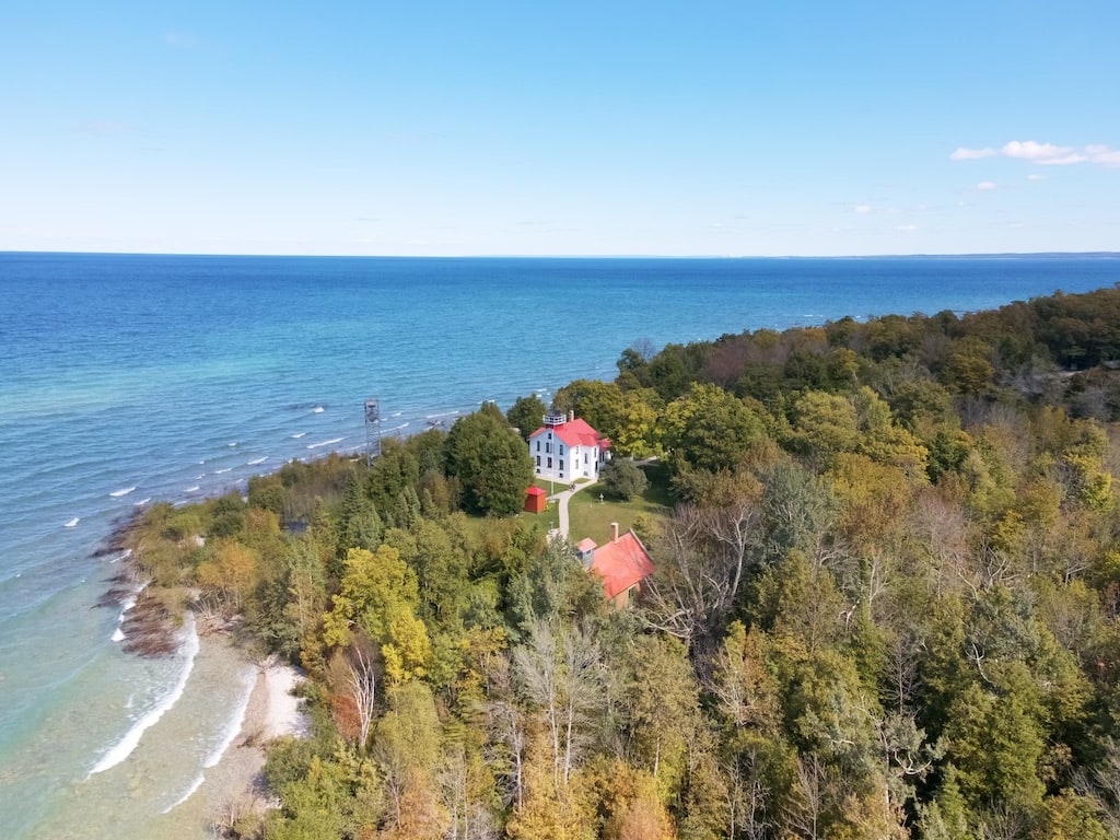 Grand Traverse Lighthouse featured image.