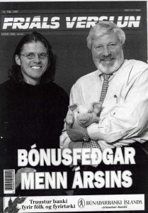 Bónusfeðgar eru ýmist settir upp mjög jákvætt eða neikvætt. Frjáls verslun 11.tbl. 1997.