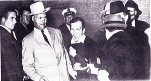 Mynd 4.2. Lee Harvey Oswald drepinn.