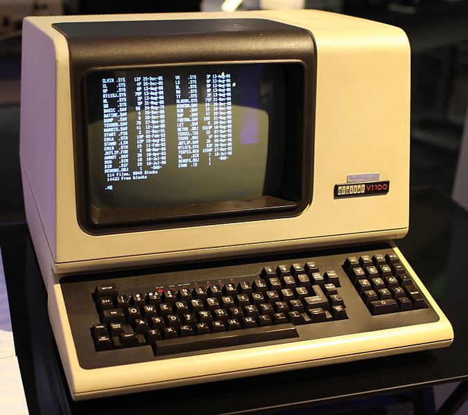 Picture of a VT100 terminal