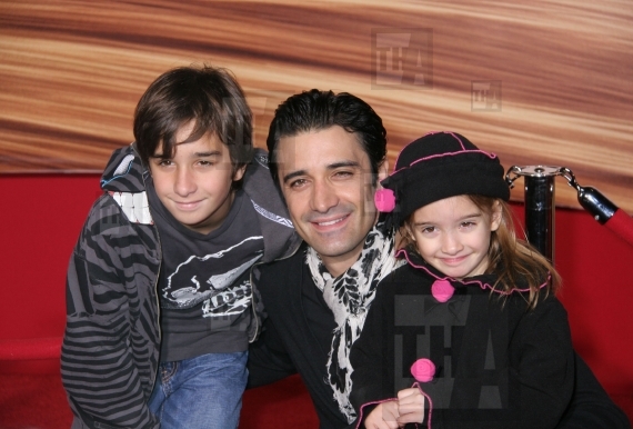 Gilles Marini and Family
11/1...