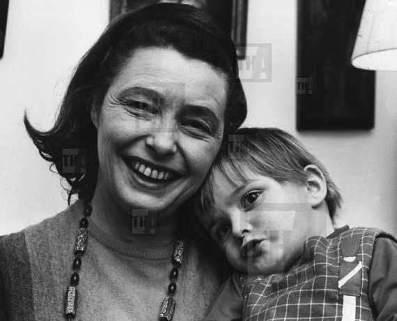 Patricia Neal and her daughter Lucy 