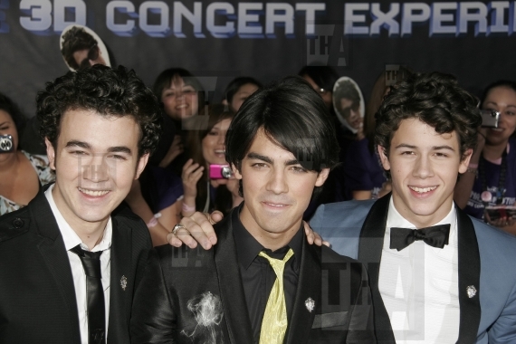 Kevin Jonas, Joe Jonas, Nick Jonas (Jonas Brothers)