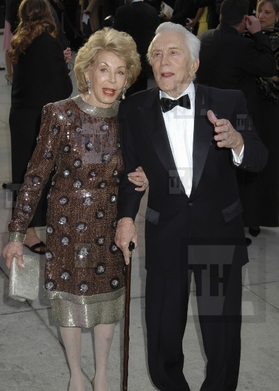 Red Carpet Retro - Kirk Douglas & Wife Anne
