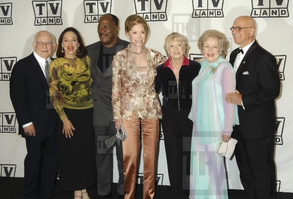 Red Carpet Retro - 'The Mary Tyler Moore Show' Cast - Ed Asner, 