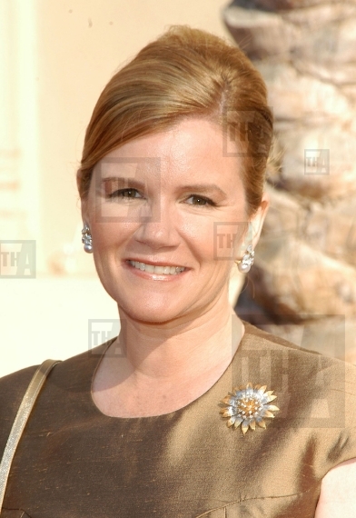 Red Carpet Retro - Mare Winningham