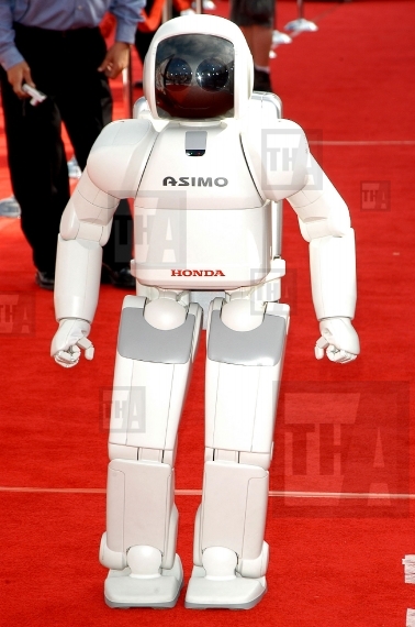 Red Carpet Retro - Asimo the Robot