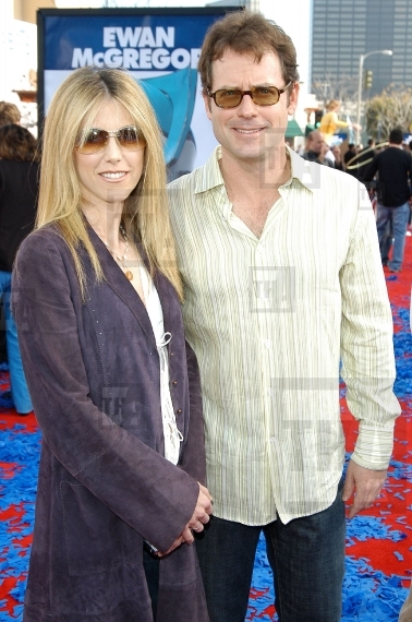 Red Carpet Retro - Greg Kinnear and wife Helen