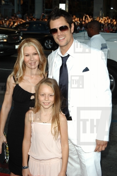 Red Carpet Retro - Johnny Knoxville and wife Melanie with daughter Madison