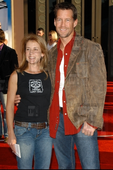 Red Carpet Retro - James Denton and Wife Erin