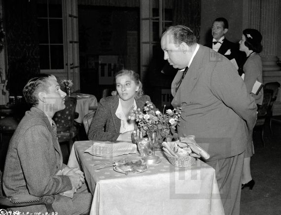 Director Alfred Hitchcock, Laurence Olivier, Joan Fontaine