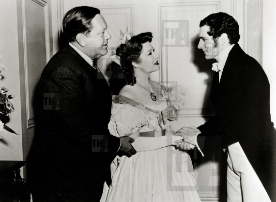 Director Robert Z. Leonard, Greer Garson, Laurence Olivier