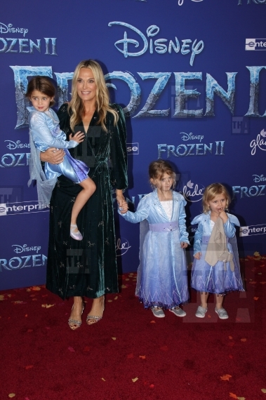 Molly Sims and children