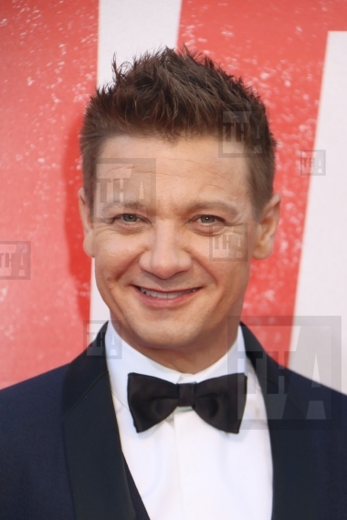 Jeremy Renner 