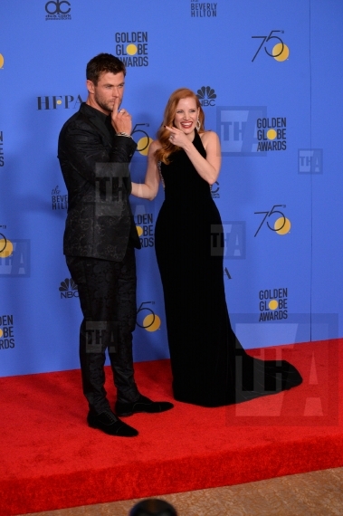 Chris Hemsworth & Jessica Chastain