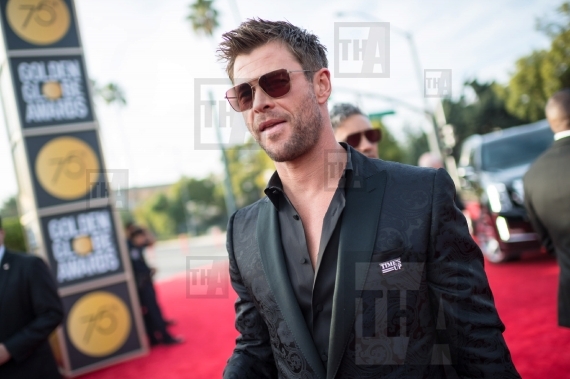 Chris Hemsworth arrives at the 75th Annu...
